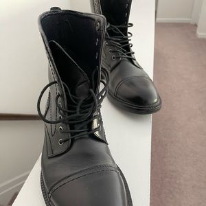 Joseph Abboud Mens High Top Casual/Dressy Black Shoes. Size 9.